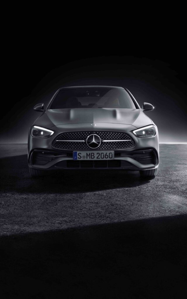 Mercedes-Benz C-Klasse, 2021, Selenitgrau magno, Leder zweifarbig Sienabraun/Schwarz 

Mercedes-Benz C-Class, 2021, selenite grey magno, siena brown/black leather