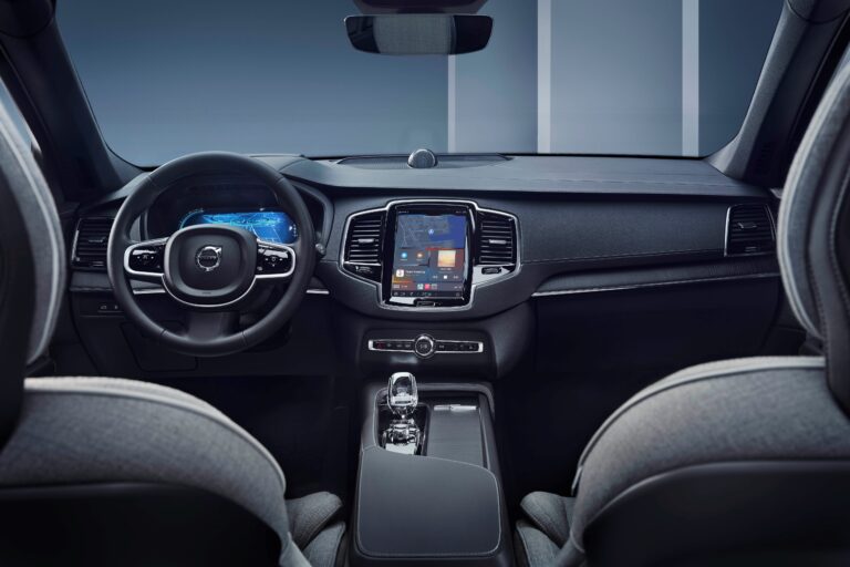 Νέα ασύρματη ενημέρωση για μοντέλα Volvo, με προσθήκη υποστήριξης για το Apple CarPlay
