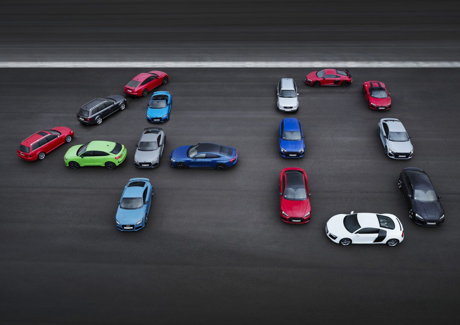 Ο κόκκινος ρόμβος συναντά την «Πράσινη Κόλαση»: Η Audi Sport GmbH γιορτάζει τα 40 της χρόνια