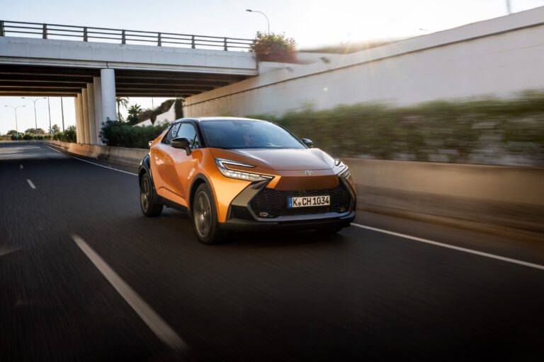 Toyota C-HR Hybrid: Η απόλυτη ισορροπία στιλ και ουσίας