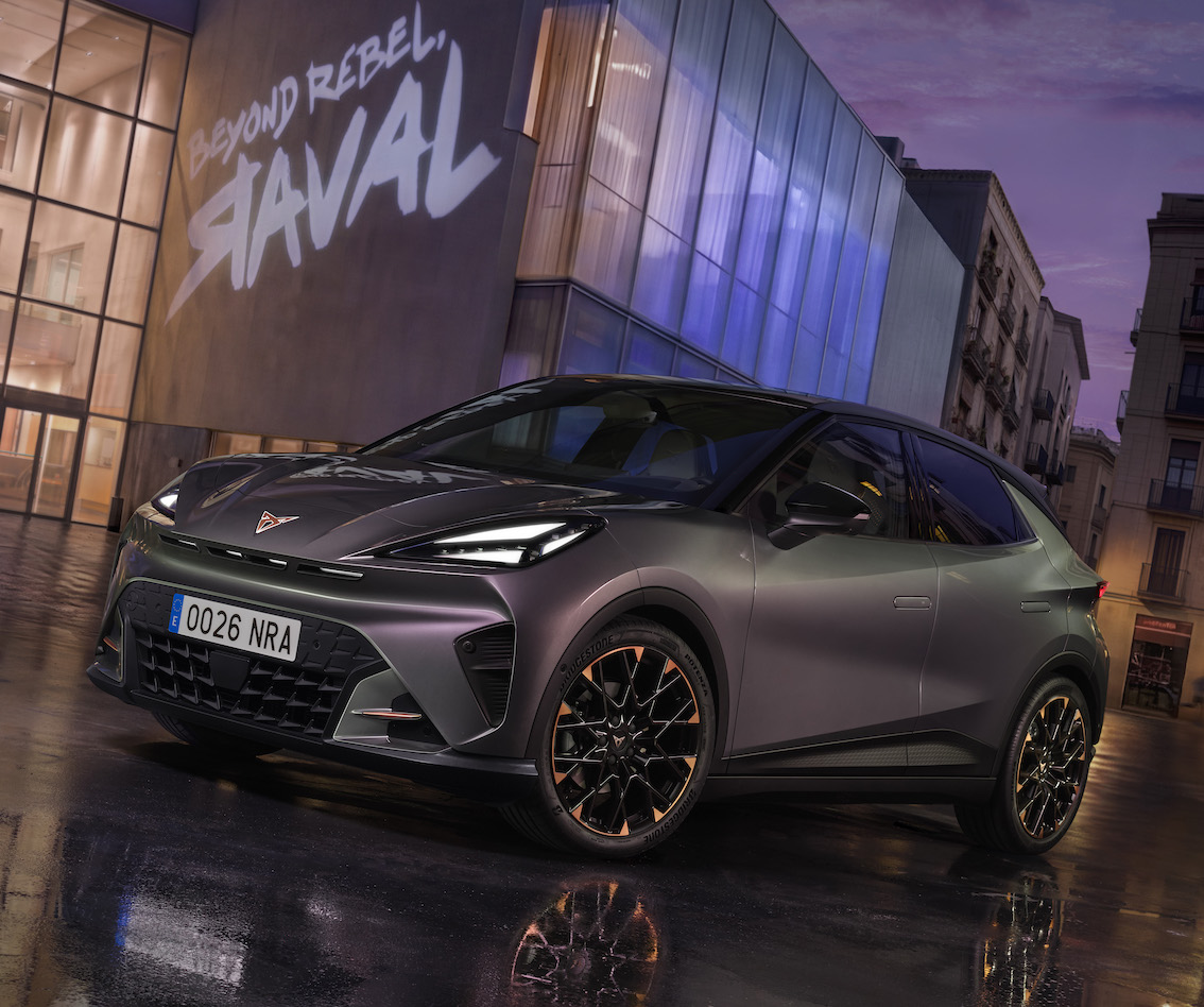 CUPRA Raval: Από 26.000€, 226 ίπποι και hi-tech εσωτερικό για το νέο ηλεκτρικό hot hatch
