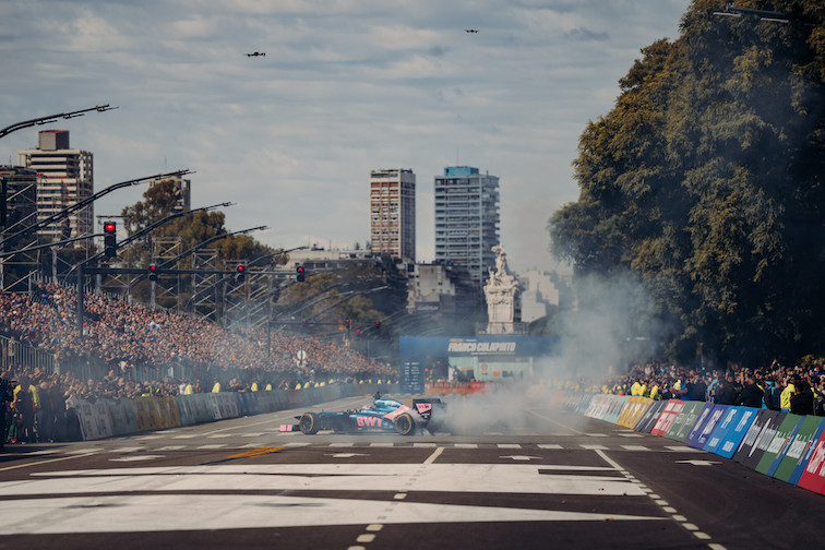 Franco Colapinto: 600.000 θεατές και F1 show στους δρόμους του Buenos Aires
