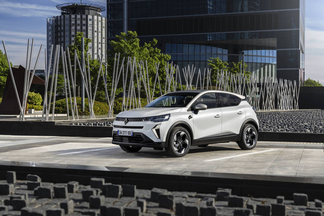 Renault: Μειώνει τιμές έως €4.400 σε Captur και Austral – Full Hybrid από €24.500