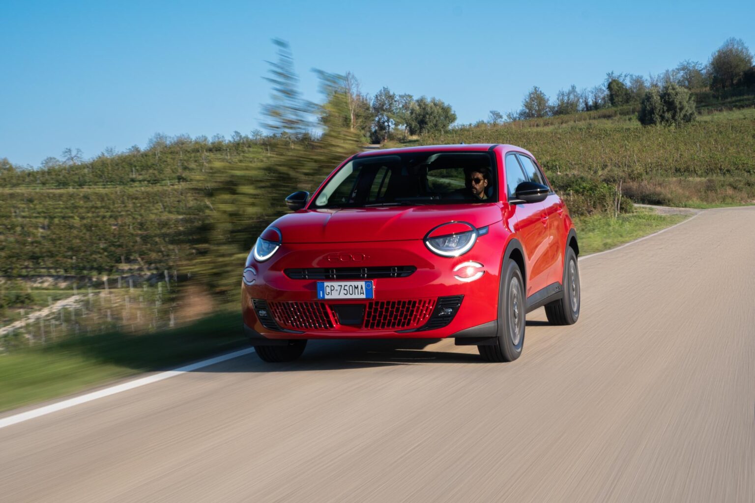 Fiat 600e: Σύγχρονη ηλεκτρική Dolce Vita με νοσταλγική γοητεία
