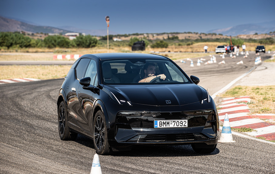 Zeekr Driving Days: Η ηλεκτρική γκάμα της Zeekr στην πίστα των Μεγάρων