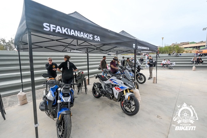 Adventure Meeting 2026: Πάνω από 100 μοτοσυκλέτες για test rides σήμερα και αύριο στο Λαύριο