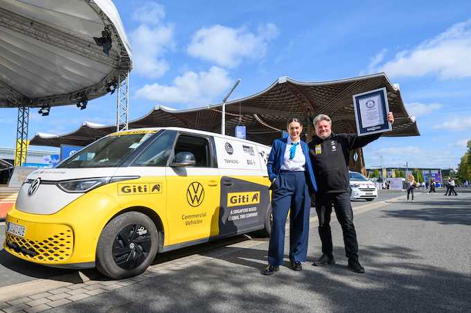 Volkswagen ID. Buzz: ρεκόρ Guinness με 92 χώρες και 99.767 χιλιόμετρα
